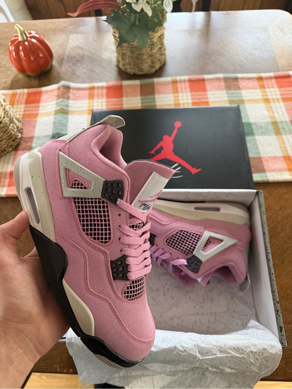 Air Jordan 4 Retro Orchids